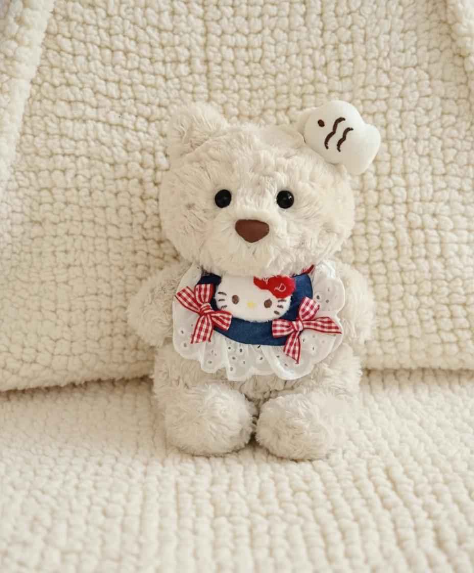 Cloud hair clip outfit set for Junior Bartholomew Bear